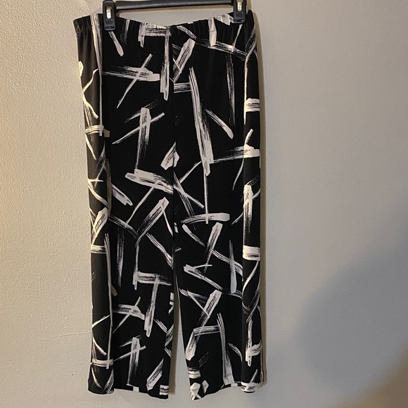 Chico's Pants - Chico's Black & White Brushstroke Maxi Pants